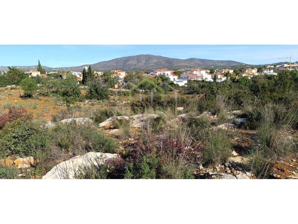 Terrenos Rústicos Próximos à Urbanização Cerro Azul em Quelfes, Olhão - Grande imagem: 2/9
