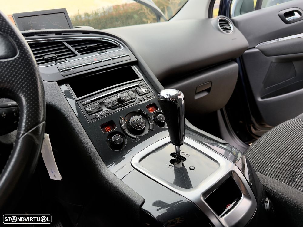 Peugeot 5008 1.6 HDi Executive CMP6 - 8