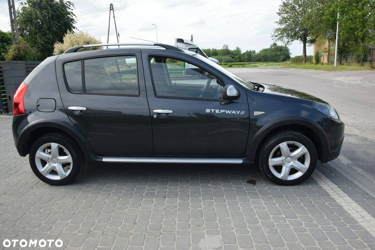 Dacia Sandero Stepway 1.6 - 7