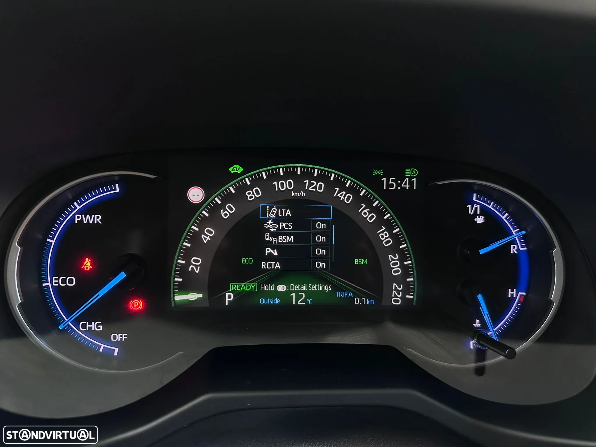 Toyota RAV4 2.5 HDF Lounge - 22