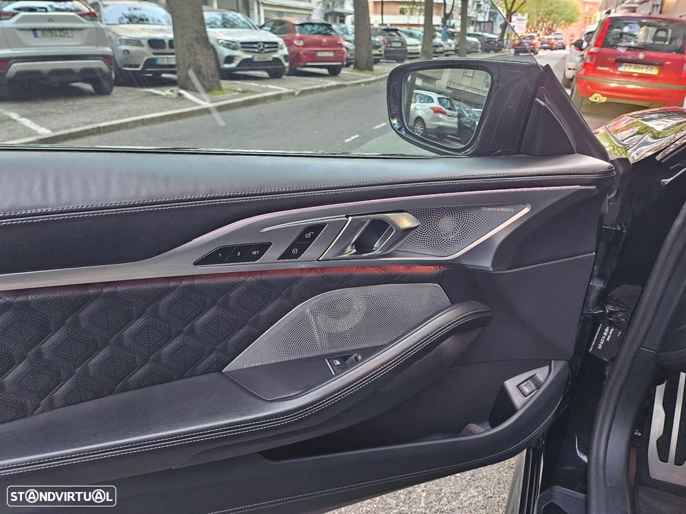 BMW M8 Competition - 12