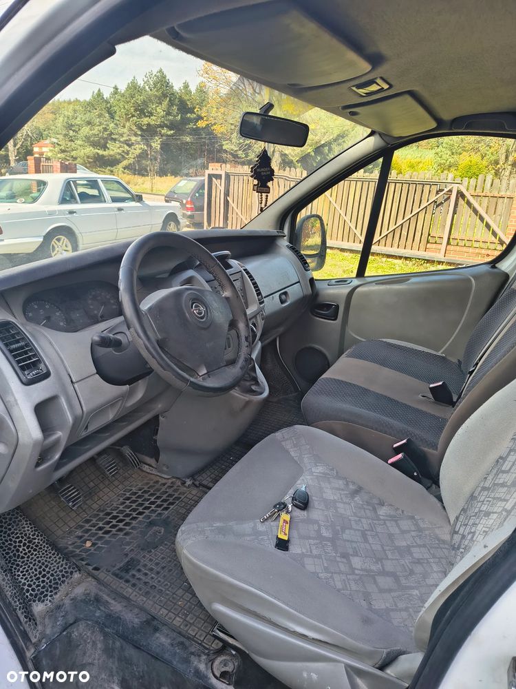 Opel Vivaro - 10