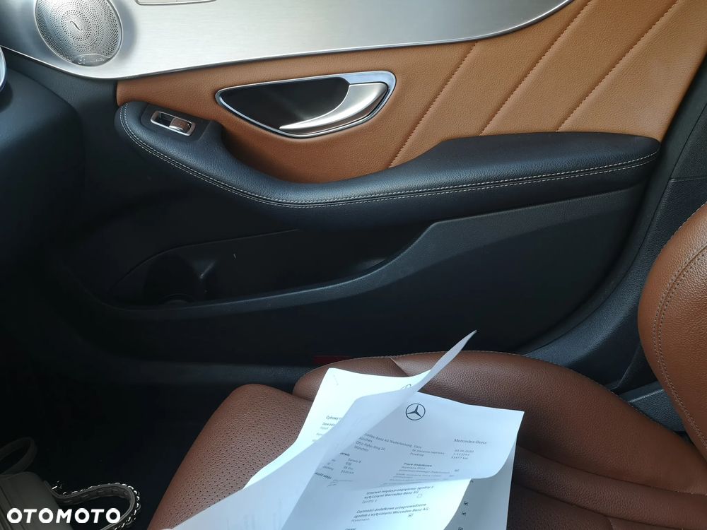 Mercedes-Benz Klasa C 400 4Matic 9G-TRONIC AMG Line - 20