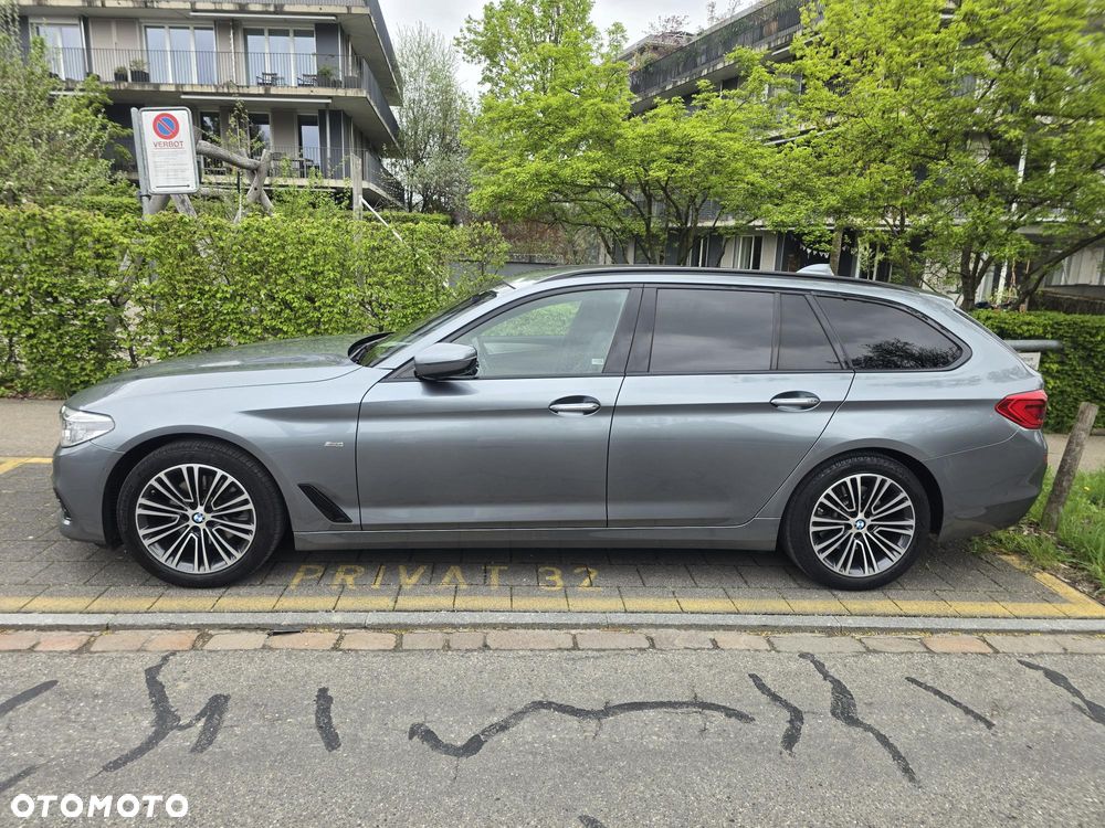 BMW Seria 5 520d xDrive Sport Line - 3