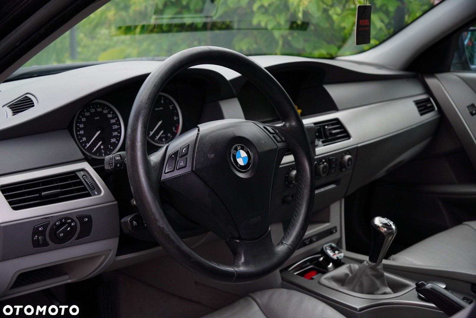 BMW Seria 5 520i - 15