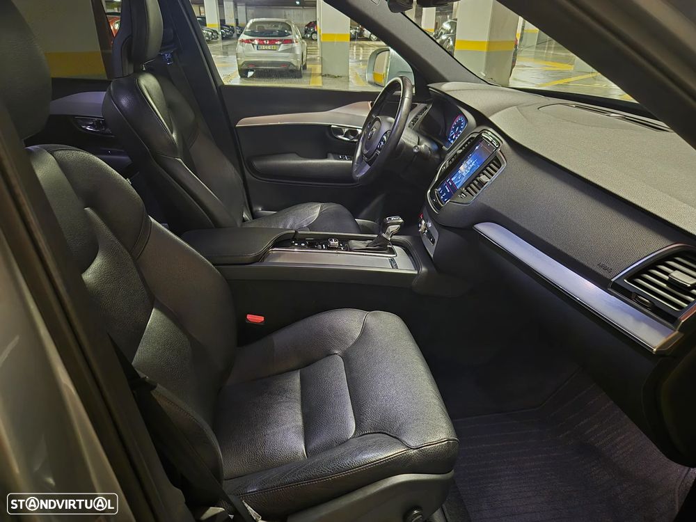 Volvo XC 90 2.0 D5 Momentum AWD - 49