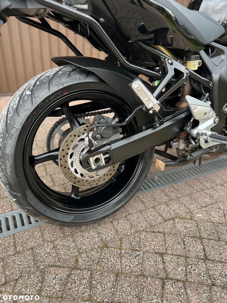 Yamaha FZ6 - 12