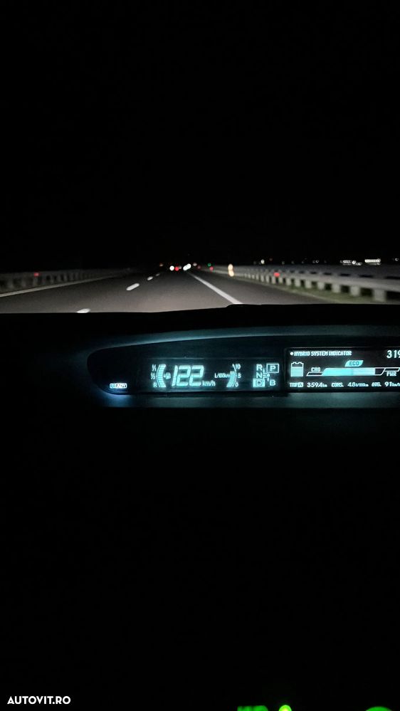 Toyota Prius (Hybrid) Sol - 11