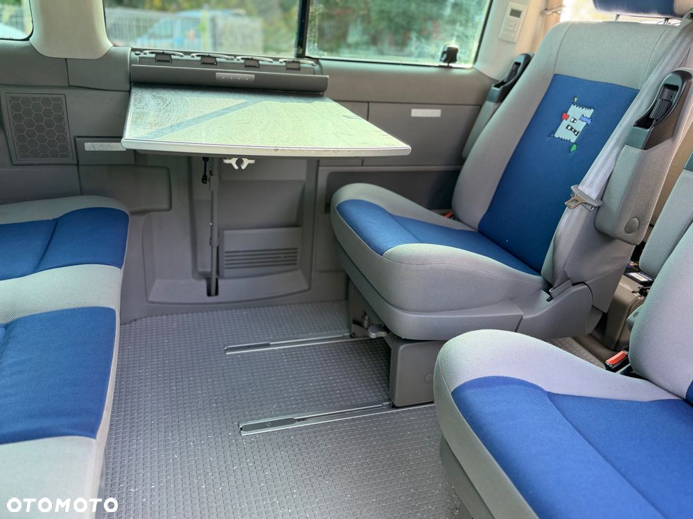 Volkswagen Multivan - 15