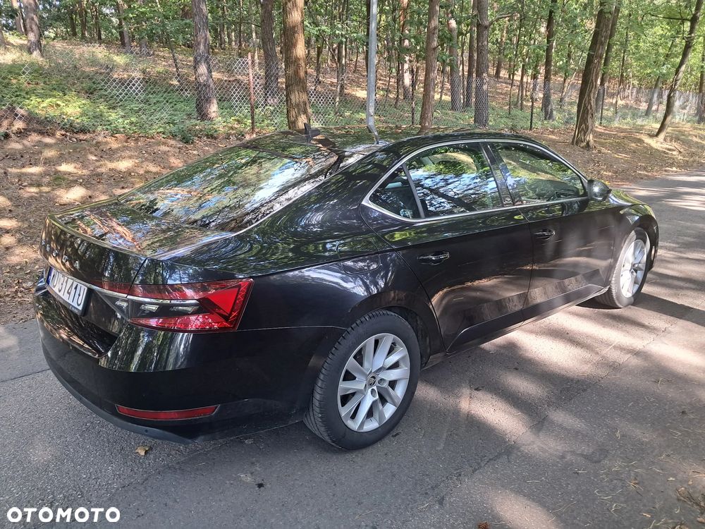 Skoda Superb 1.5 TSI Ambition - 11