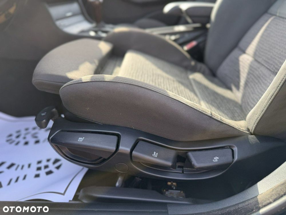 BMW Seria 3 318i - 15