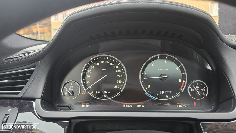 BMW 740 d Pack M - 31