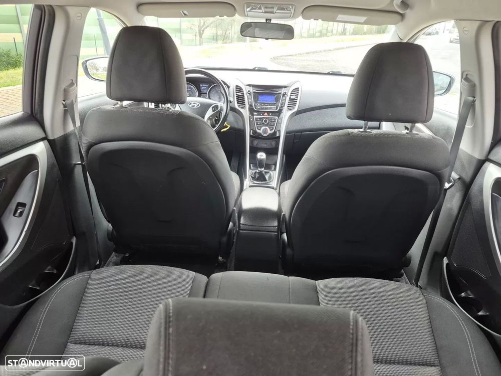 Hyundai i30 SW 1.4 CRDi Blue Active - 13