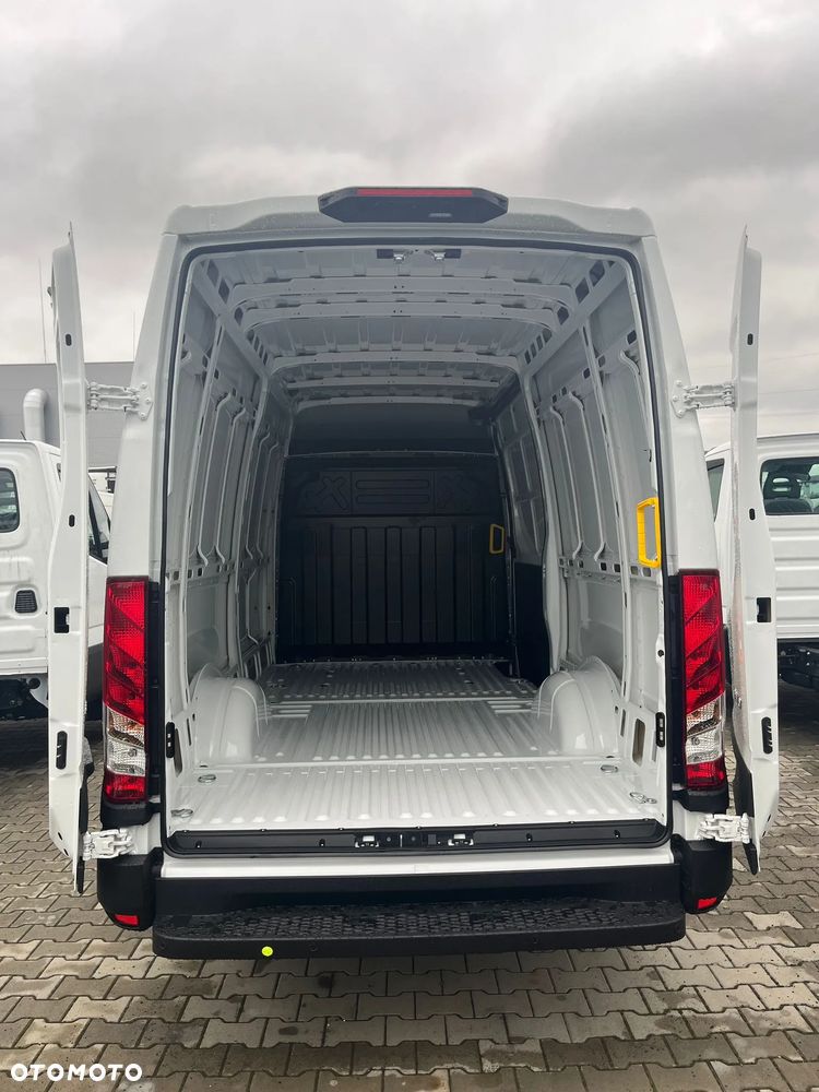 Iveco Daily - 10