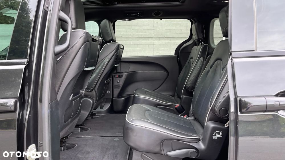 Chrysler Pacifica - 18
