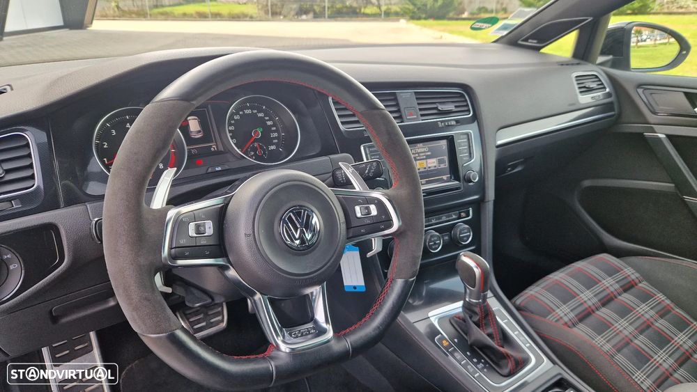 VW Golf GTI Performance BlueMotion DSG - 6