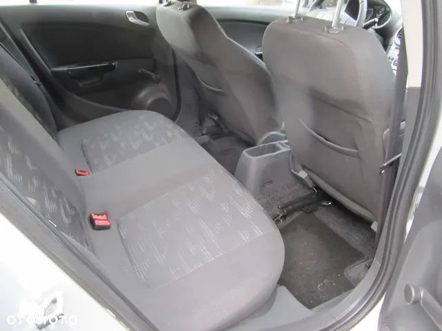 Opel Corsa 1.4 16V Active - 12