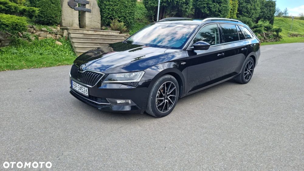 Skoda Superb Combi 2.0 TDI DSG Premium Edition - 9