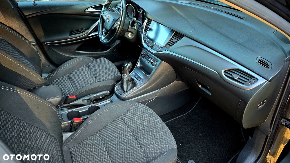 Opel Astra 1.4 Turbo Innovation - 19