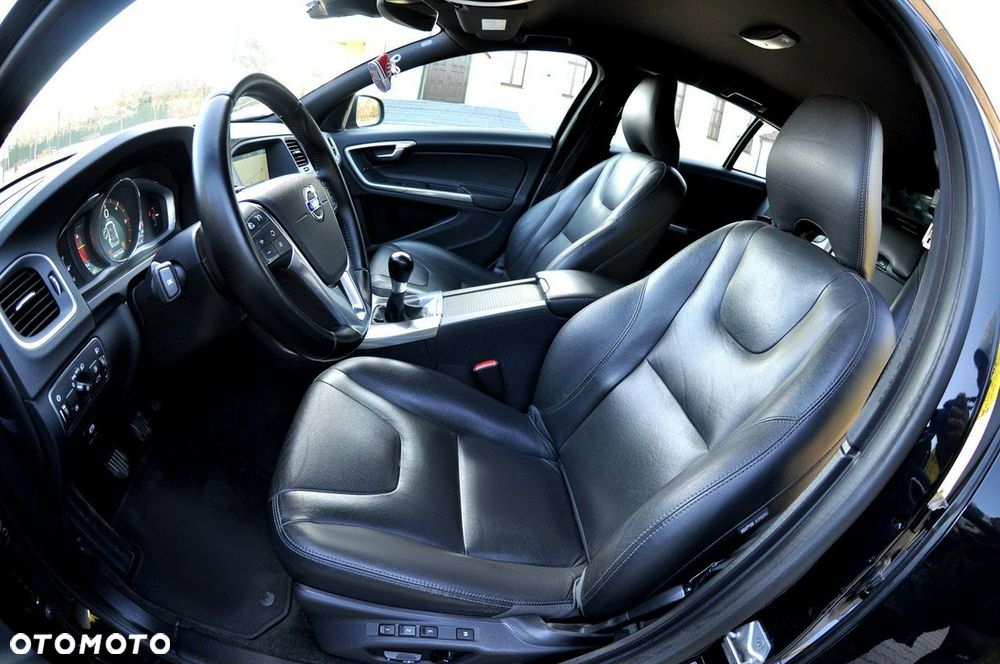 Volvo V60 D3 Summum - 7