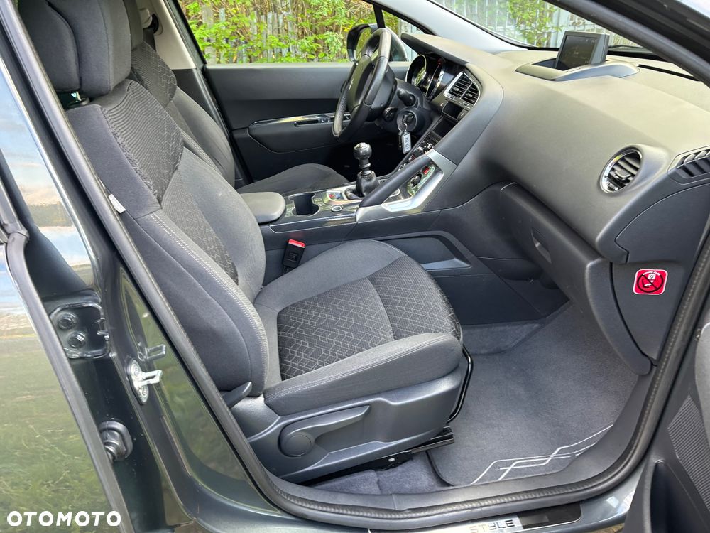 Peugeot 3008 1.6 HDi Active - 21