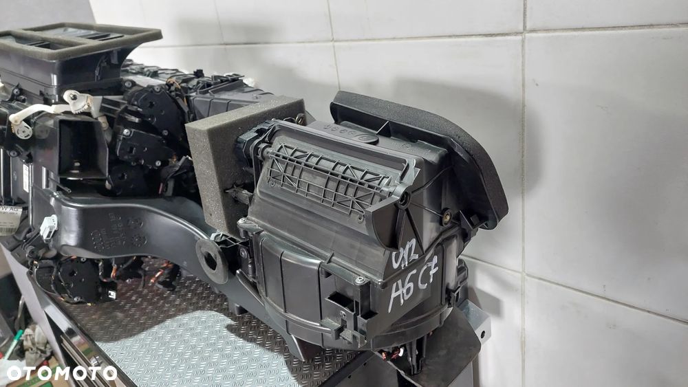 NAGRZEWNICA DMUCHAWA KLIMATRONIC AUDI A6 C7 3,0TDI R2012 NR 4G1820005L - 3