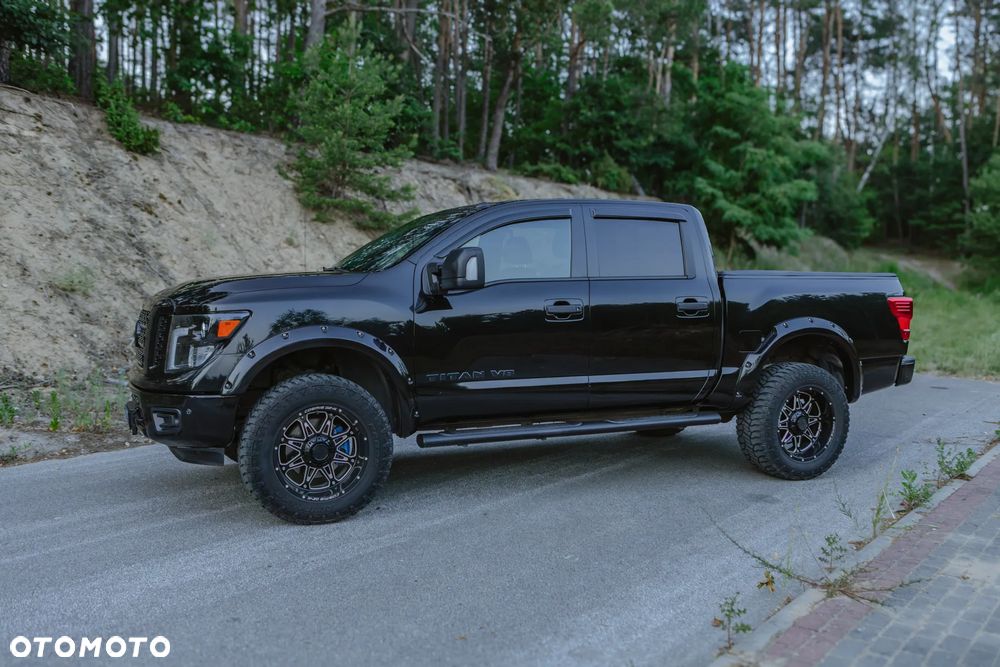 Nissan Titan - 9