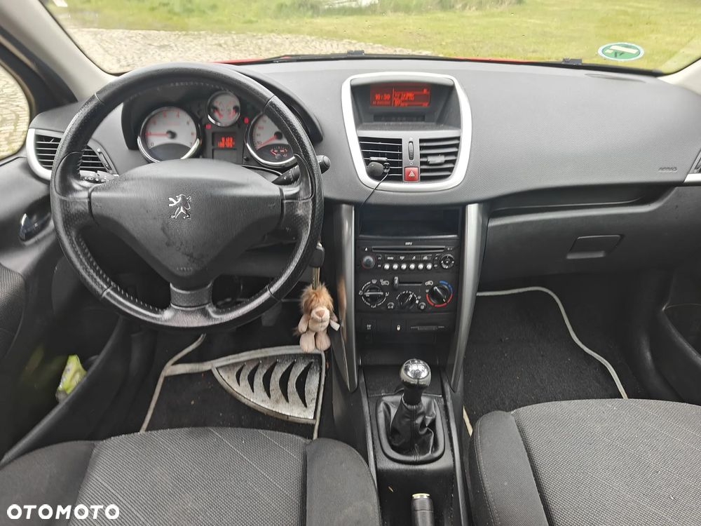 Peugeot 207 1.4 16V Presence - 24