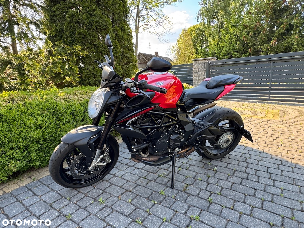 MV AGUSTA Brutale - 5