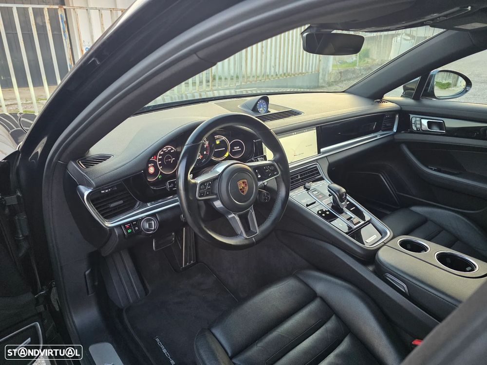 Porsche Panamera 4 E-Hybrid Executive - 19