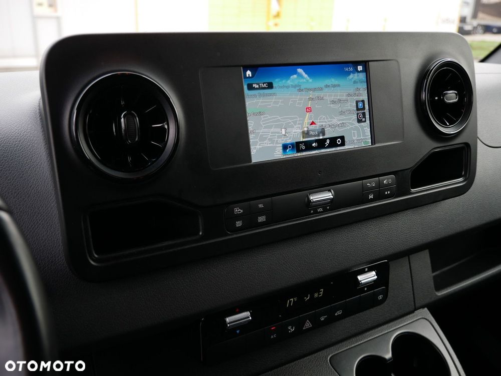 Mercedes-Benz Sprinter - 15