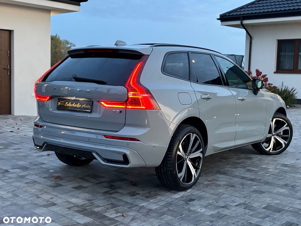 Volvo XC 60 B5 B AWD Ultra Dark - 17