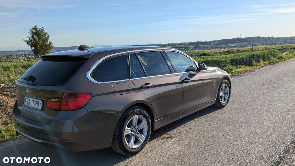 BMW Seria 3 316i Modern Line - 4