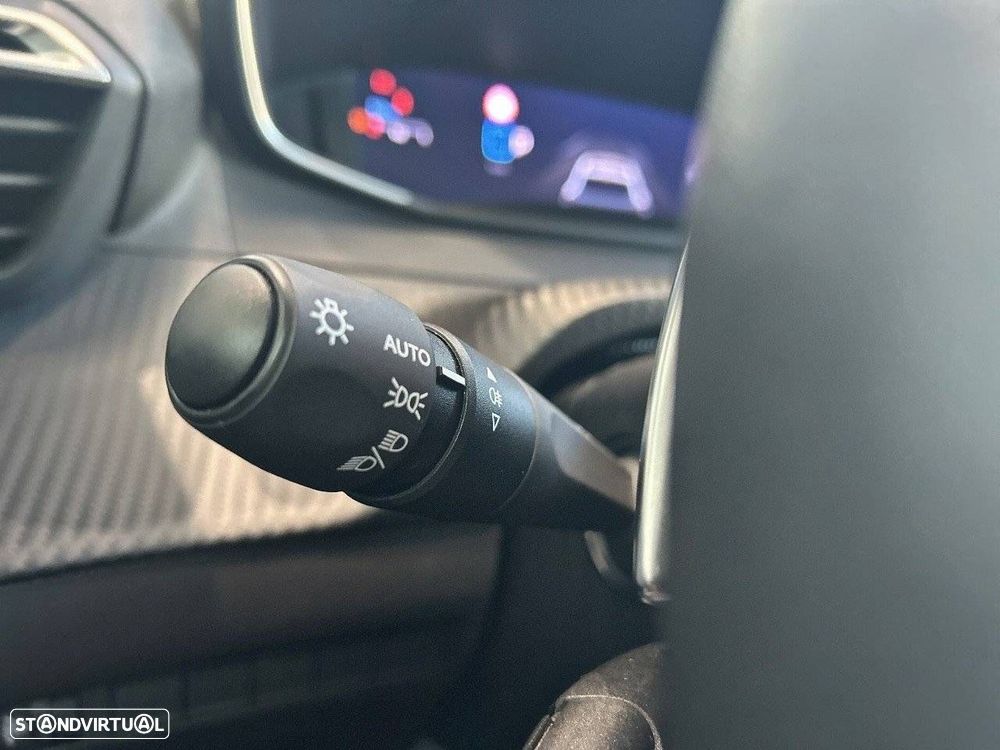 Peugeot 208 1.2 Hybrid Allure e-DCS6 - 13