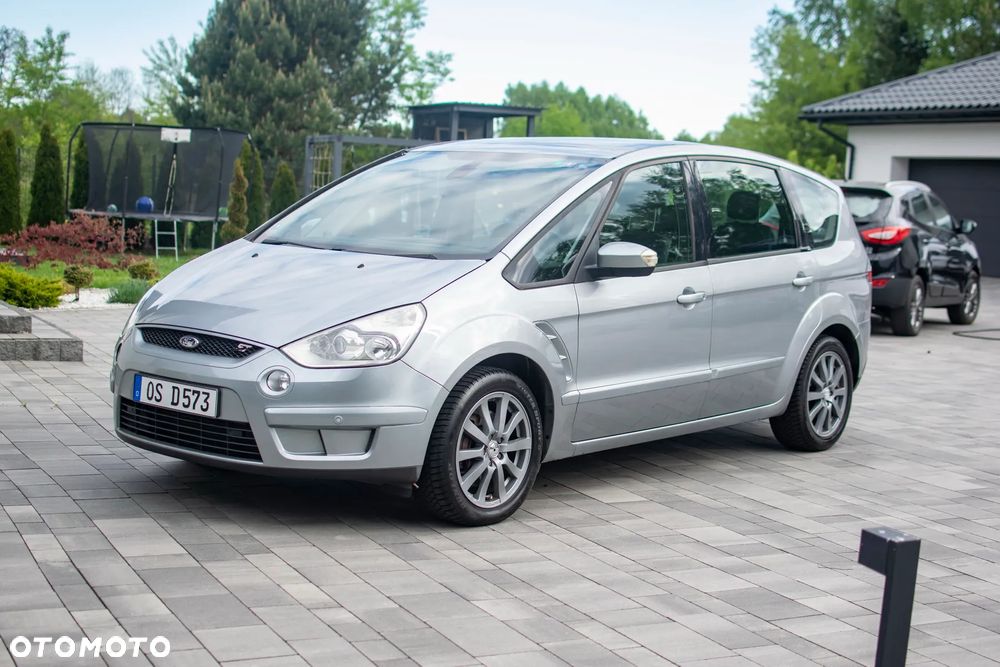 Ford S-Max - 14