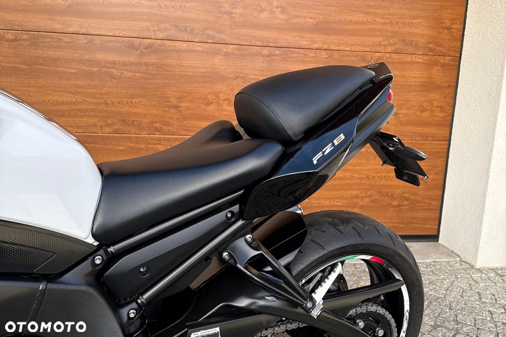 Yamaha FZ8 - 28