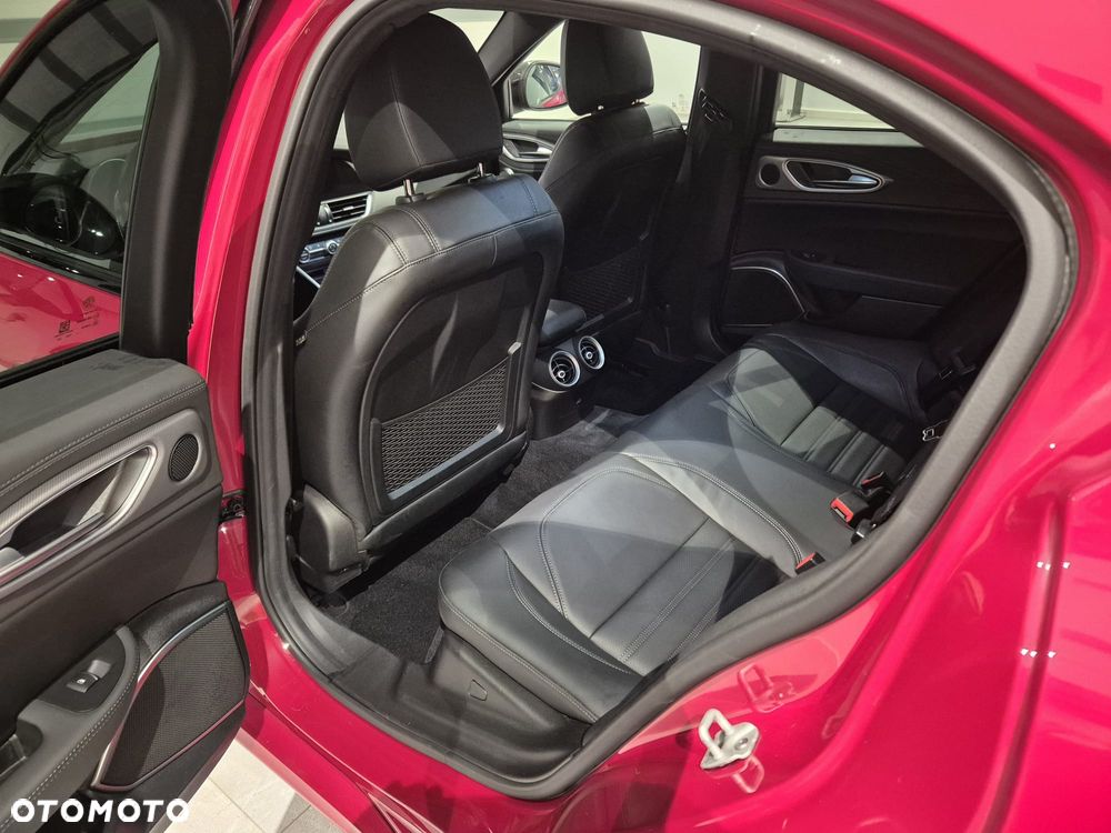 Alfa Romeo Giulia 2.0 Turbo Veloce Q4 - 10