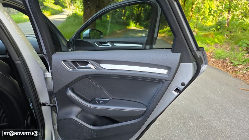 Audi A3 Limousine 1.6 TDI S-line S tronic - 18