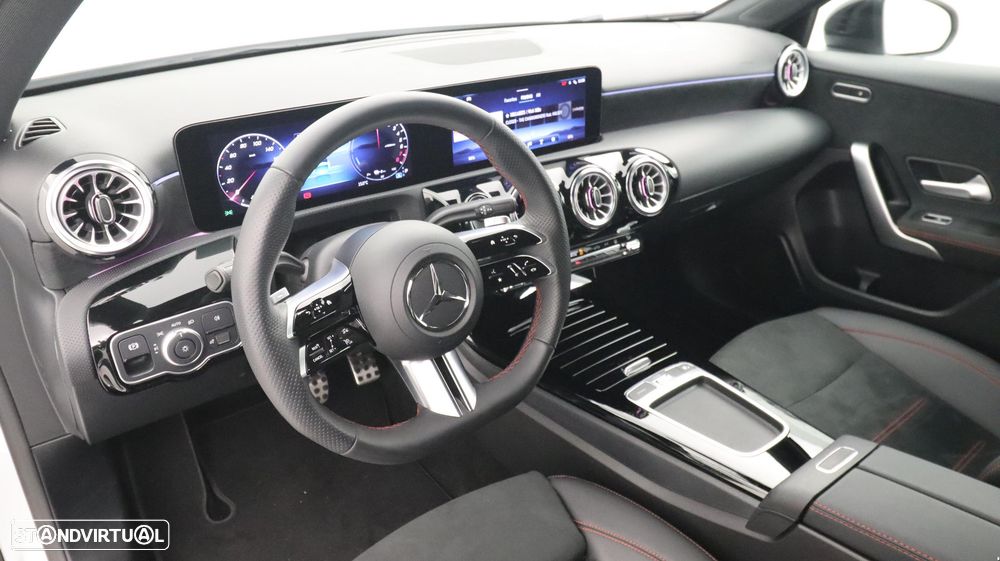 Mercedes-Benz A 250 e AMG Line - 27