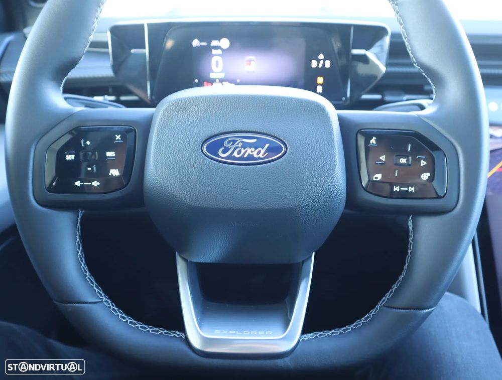 Ford Explorer 77 kWh Premium - 38