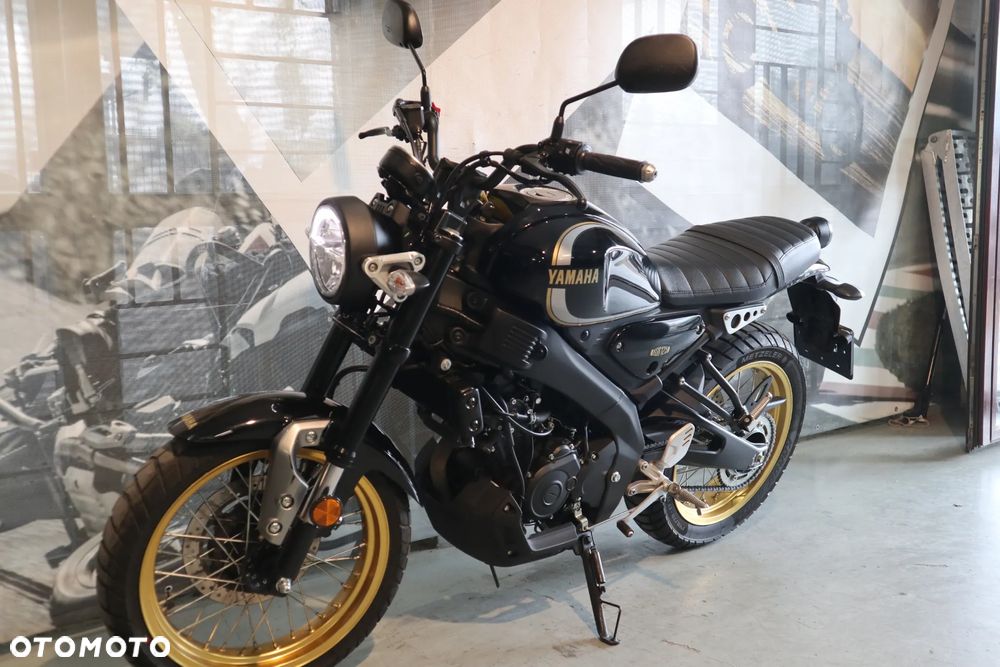 Yamaha XSR - 4
