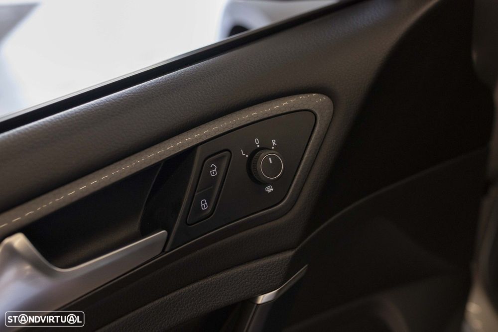 VW Golf GTI 2.0 TSI OPF DSG Performance - 20
