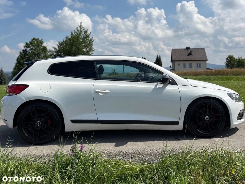 Volkswagen Scirocco 2.0 TDI DSG - 12