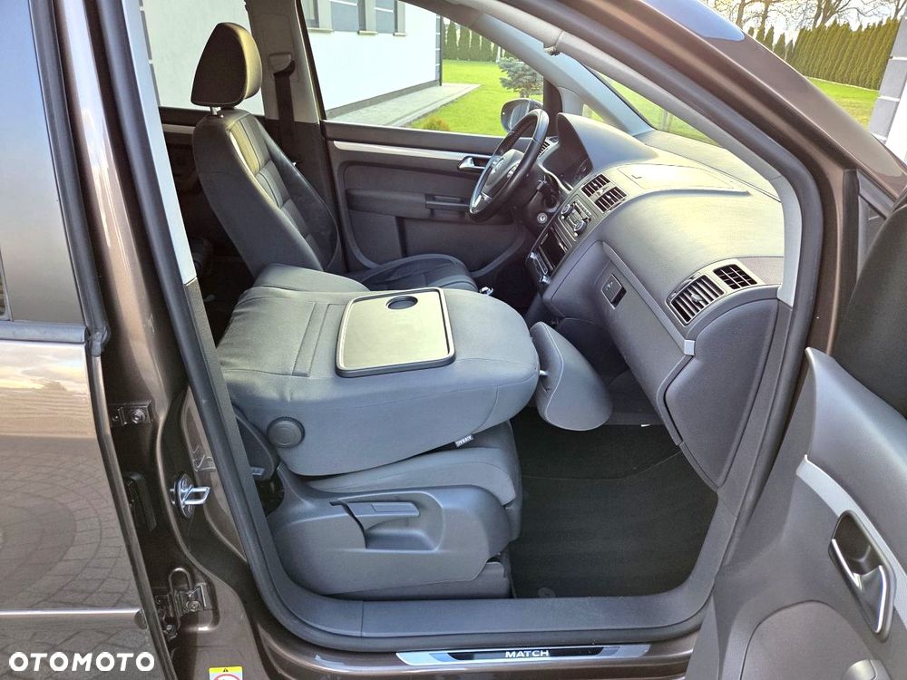 Volkswagen Touran 1.6 TDI DPF MATCH - 21