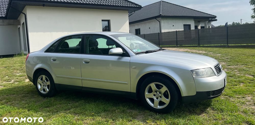 Audi A4 Avant - 11