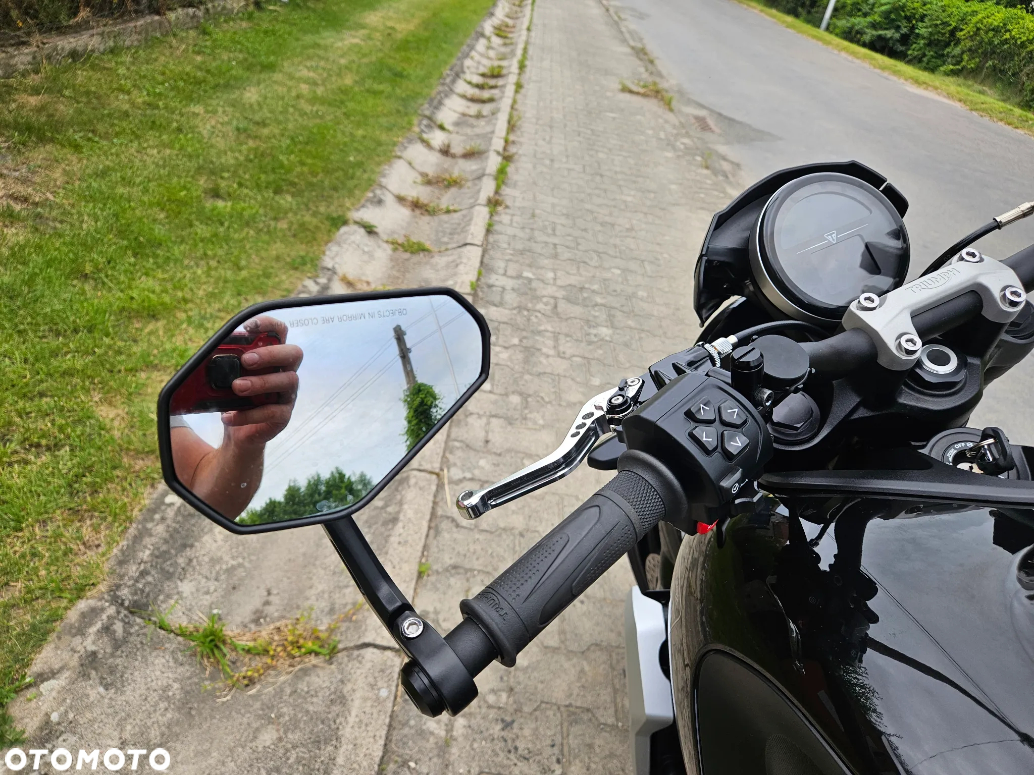 Triumph Trident - 12