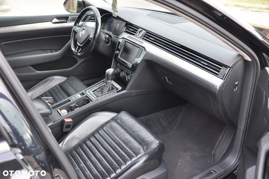 Volkswagen Passat 2.0 TDI Bi-Turbo BMT 4Mot Highline DSG - 10