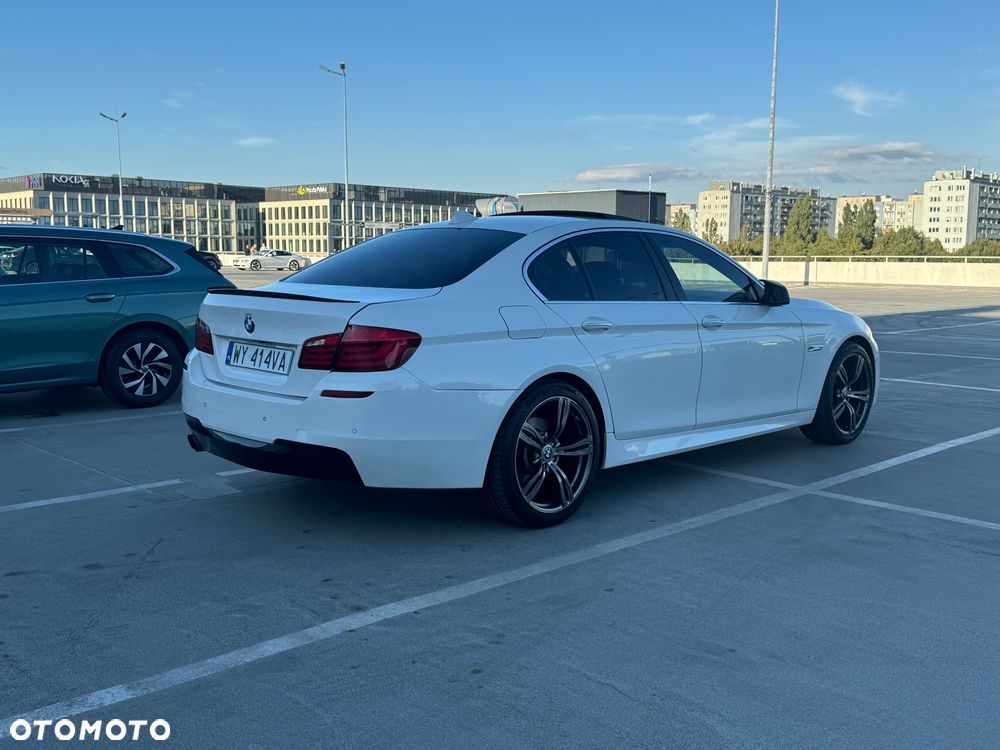 BMW Seria 5 528i xDrive - 4