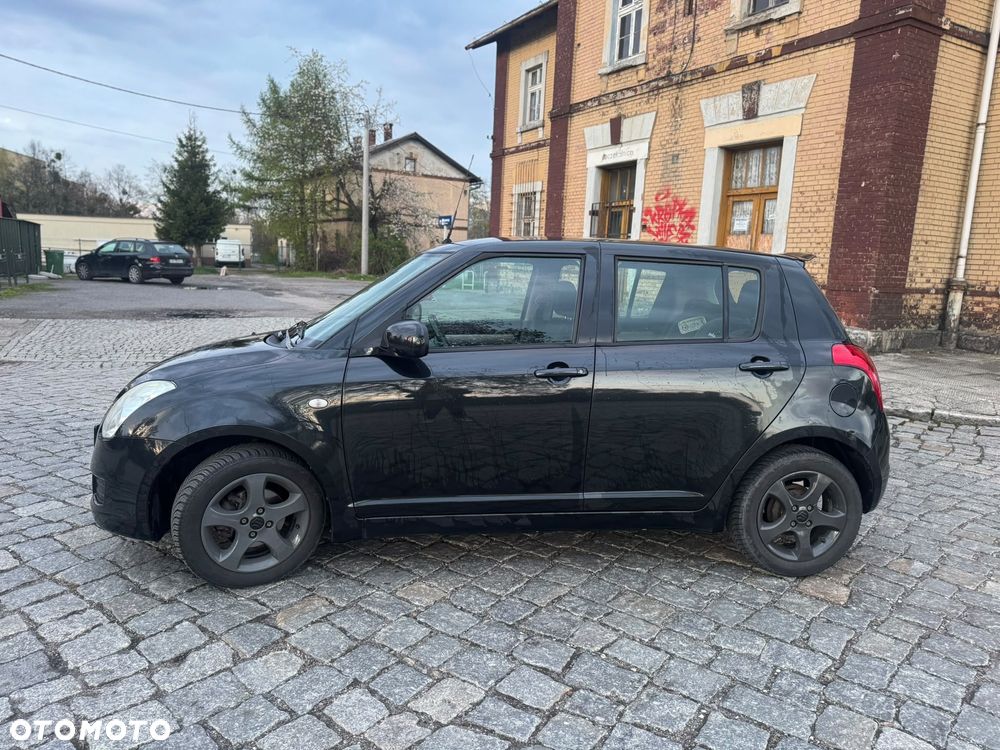 Suzuki Swift - 3