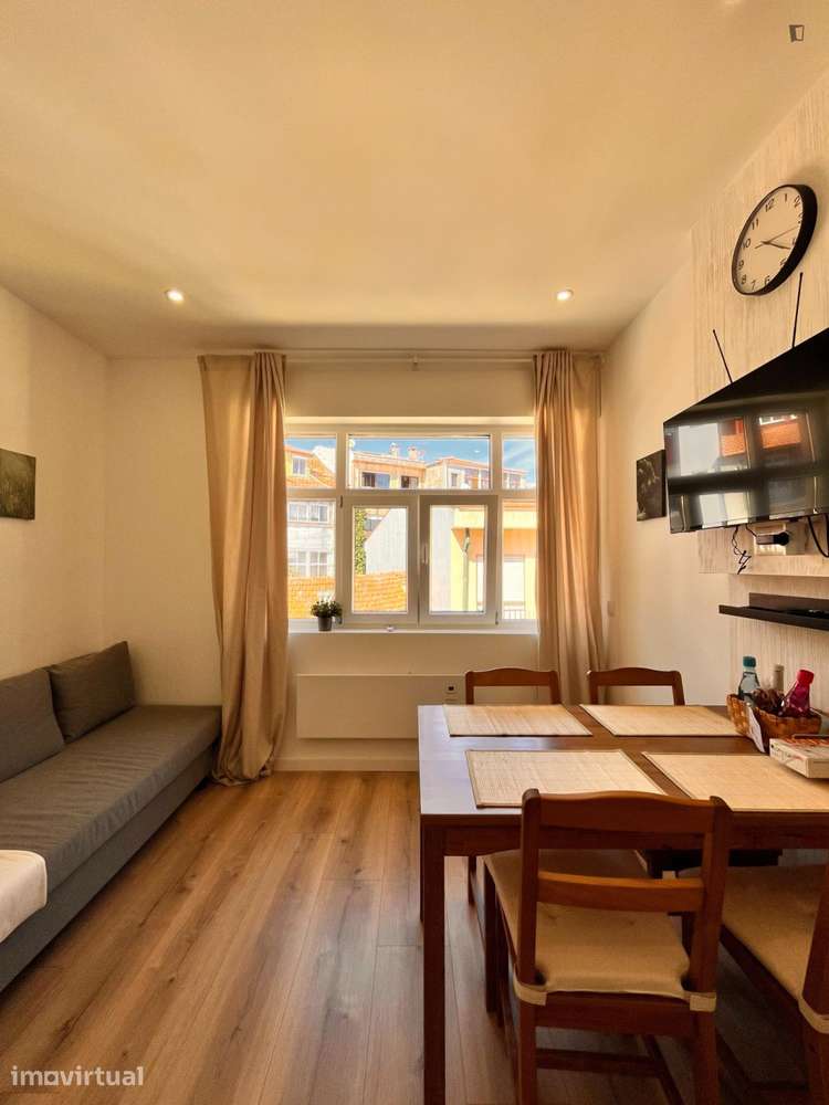 Apartamento com 1 quartos - localizado em Sé Porto - Grande imagem: 2/24